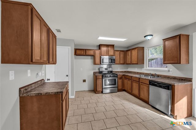 5326 Trailview Drive, Temple, TX 76502