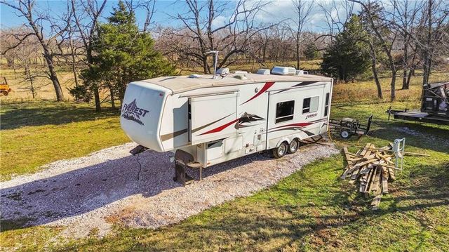 25000 Hunters Road, Gravette, AR 72736