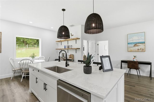 5476 W Paul Bryant Drive, Crystal River, FL 34429