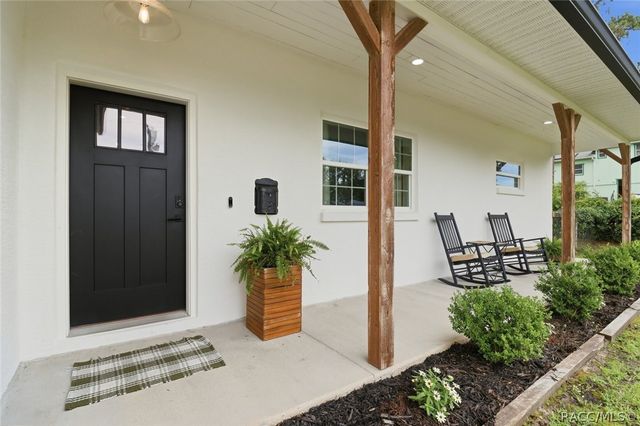 5476 W Paul Bryant Drive, Crystal River, FL 34429