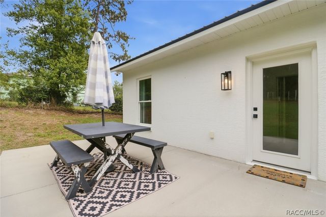 5476 W Paul Bryant Drive, Crystal River, FL 34429