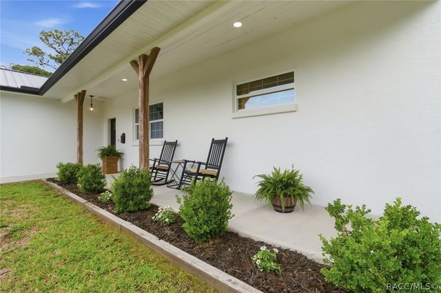 5476 W Paul Bryant Drive, Crystal River, FL 34429