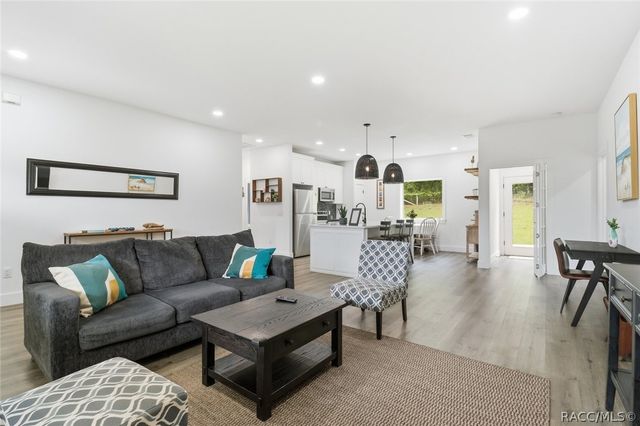 5476 W Paul Bryant Drive, Crystal River, FL 34429