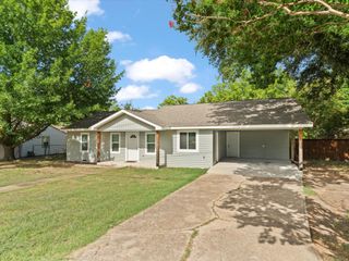 109 Harmonson, Justin, TX 76247