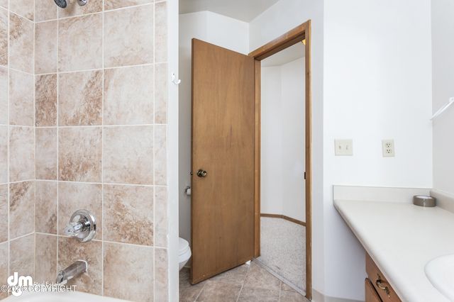 7017 Cape Lisburne Loop, Anchorage, AK 99504