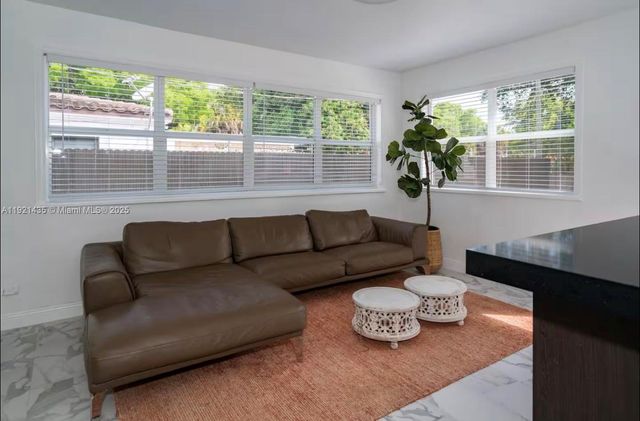 35 SW 28th Rd 0, Miami, FL 33129