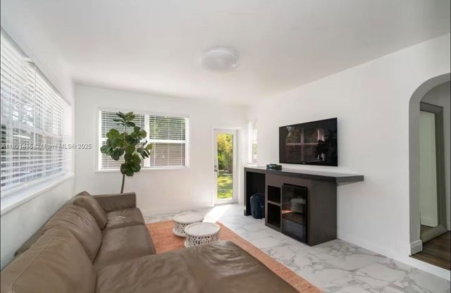 35 SW 28th Rd 0, Miami, FL 33129