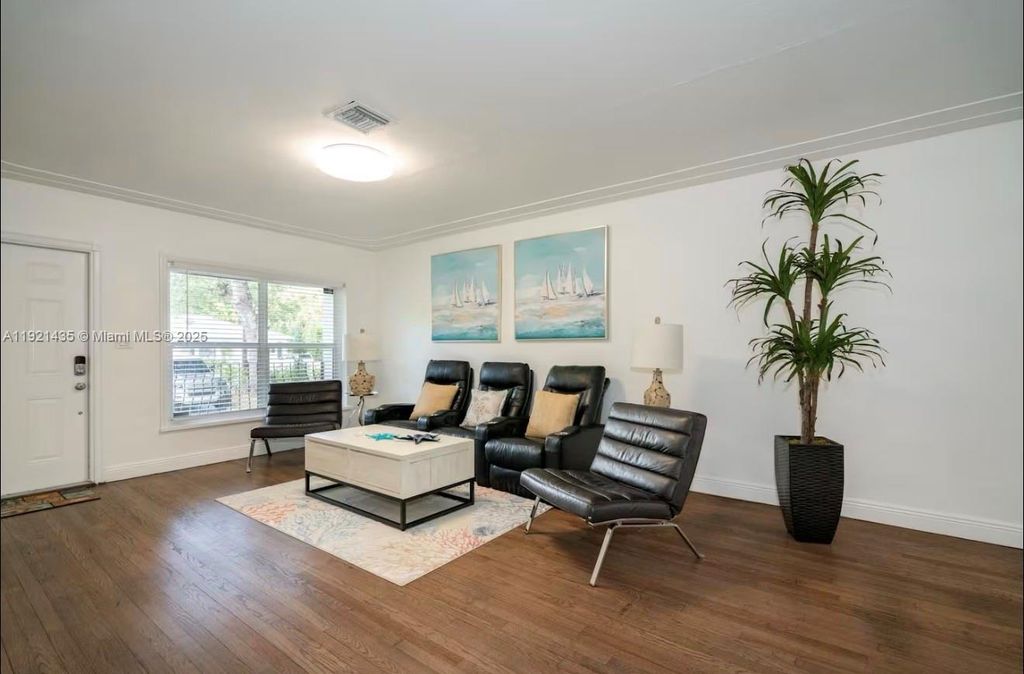 35 SW 28th Rd 0, Miami, FL 33129