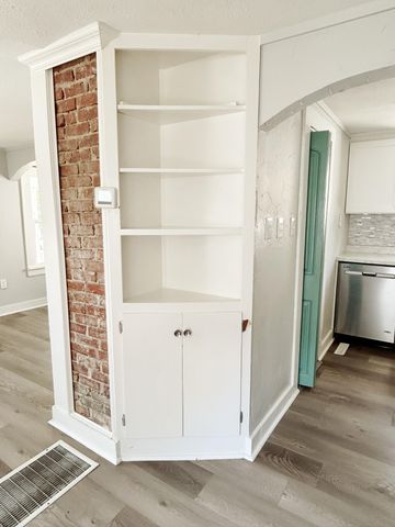 942 S Nettleton Avenue, Springfield, MO 65806