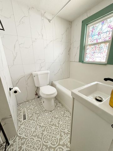 942 S Nettleton Avenue, Springfield, MO 65806