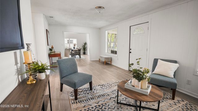 2429 LEON Road, Jacksonville, FL 32246