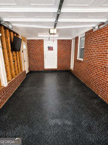 230 N McDonough Road, Griffin, GA 30223