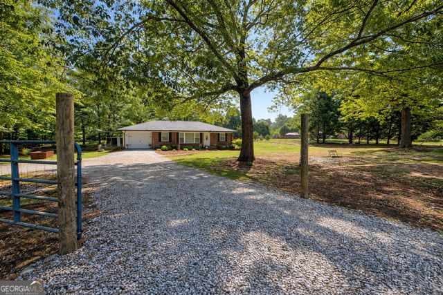 230 N McDonough Road, Griffin, GA 30223