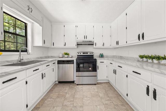 277 Hope Drive, Dallas, GA 30157
