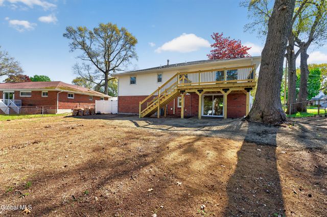 24 James Drive, Colonie, NY 12211