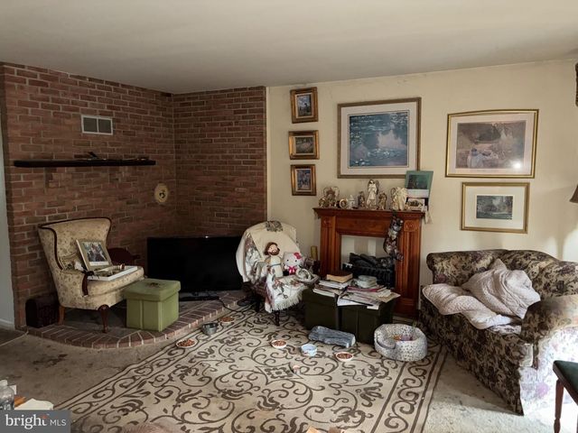 110 LYNETTE CIR, Willow Street, PA 17584