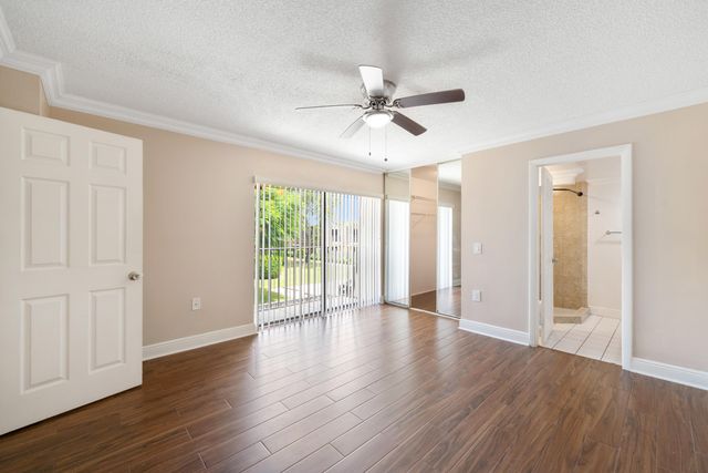 915 9th Way, West Palm Beach, FL 33407