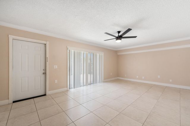 915 9th Way, West Palm Beach, FL 33407