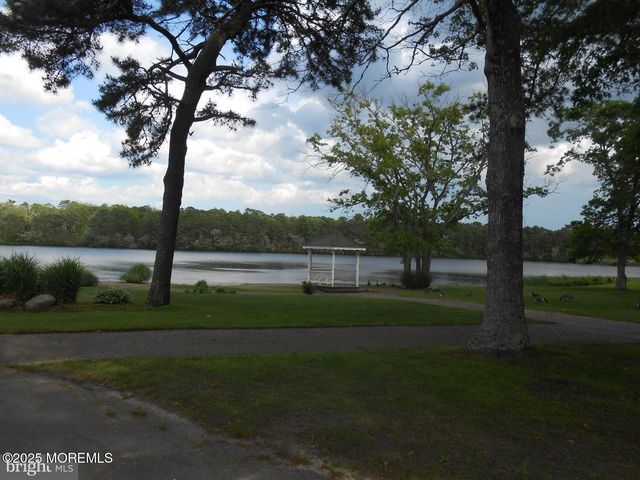 483 Coral Lane, Manahawkin, NJ 08050