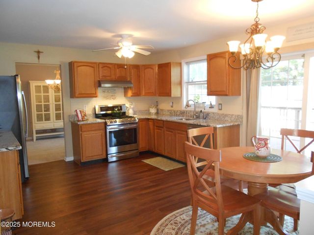 483 Coral Lane, Manahawkin, NJ 08050