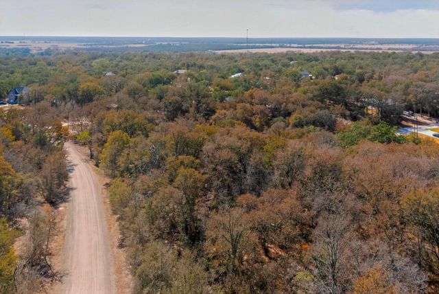 178 Helemano DR, Bastrop, TX 78602