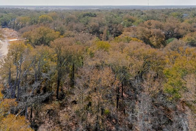 178 Helemano DR, Bastrop, TX 78602