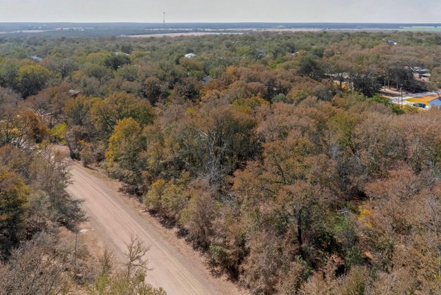 178 Helemano DR, Bastrop, TX 78602