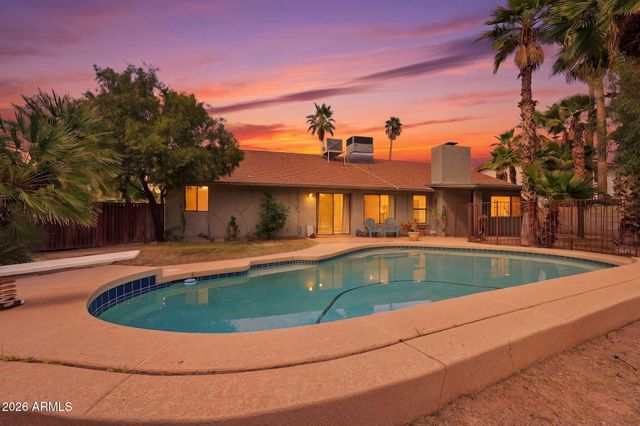 319 E HACKAMORE Street, Mesa, AZ 85201