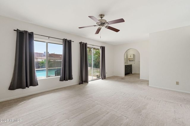 319 E HACKAMORE Street, Mesa, AZ 85201