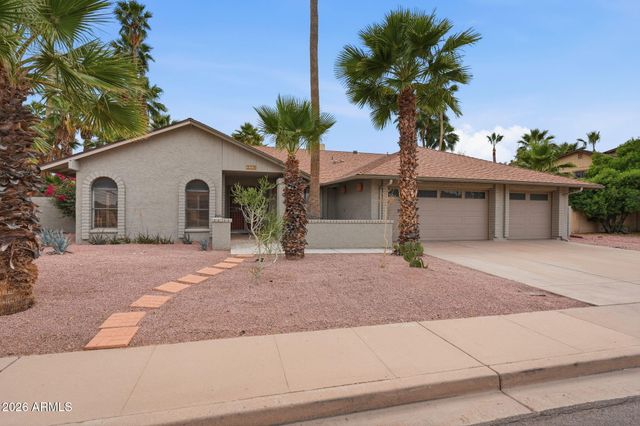 319 E HACKAMORE Street, Mesa, AZ 85201