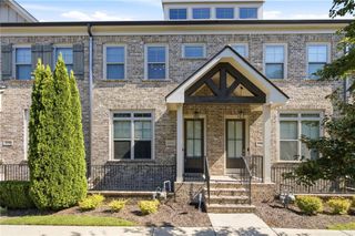 2302 Mclean Chase SE, Smyrna, GA 30080