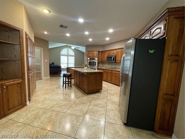 1801 Fianna Way, Fort Smith, AR 72908