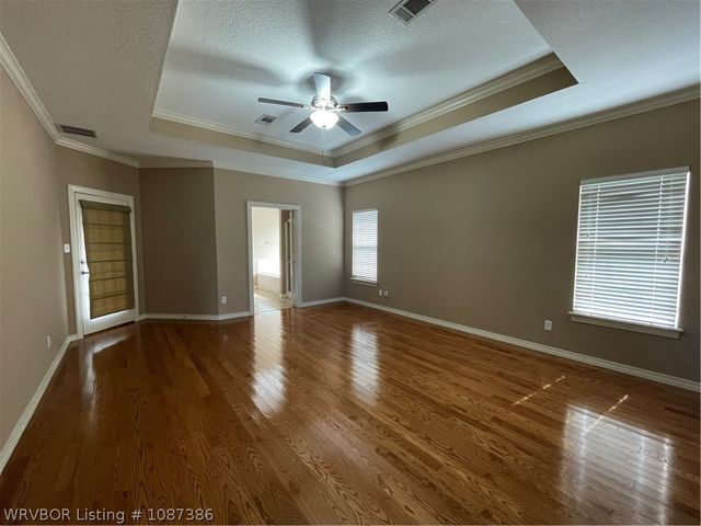 1801 Fianna Way, Fort Smith, AR 72908