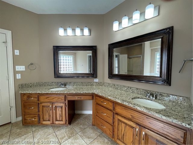 1801 Fianna Way, Fort Smith, AR 72908