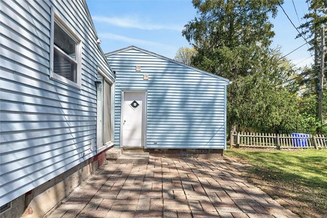 157 Hollybrook Road, Henrietta, NY 14623