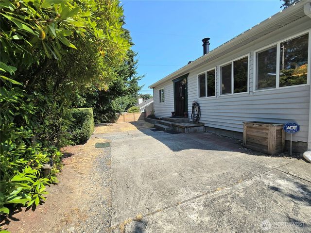 1311 N 155th street, Shoreline, WA 98133