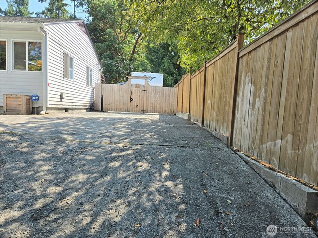 1311 N 155th street, Shoreline, WA 98133