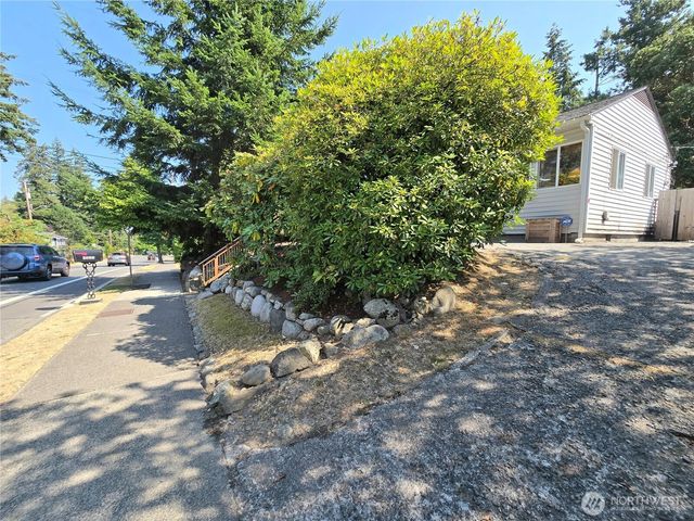 1311 N 155th street, Shoreline, WA 98133
