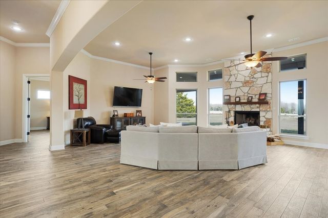 8636 Morgan Road, Blue Ridge, TX 75424