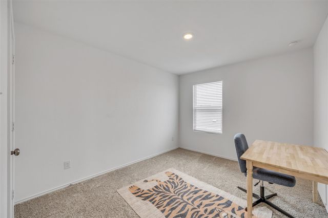 2406 Windrow LN, Lockhart, TX 78644