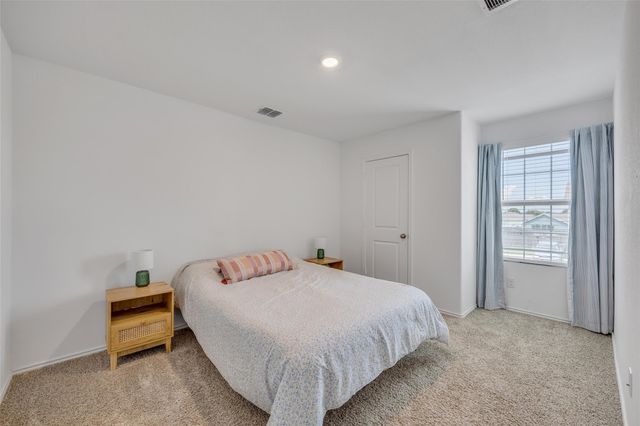 2406 Windrow LN, Lockhart, TX 78644