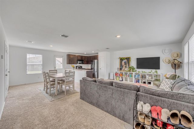 2406 Windrow LN, Lockhart, TX 78644