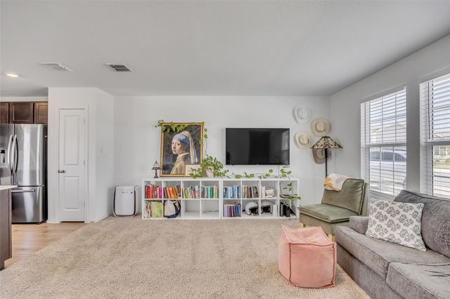 2406 Windrow LN, Lockhart, TX 78644