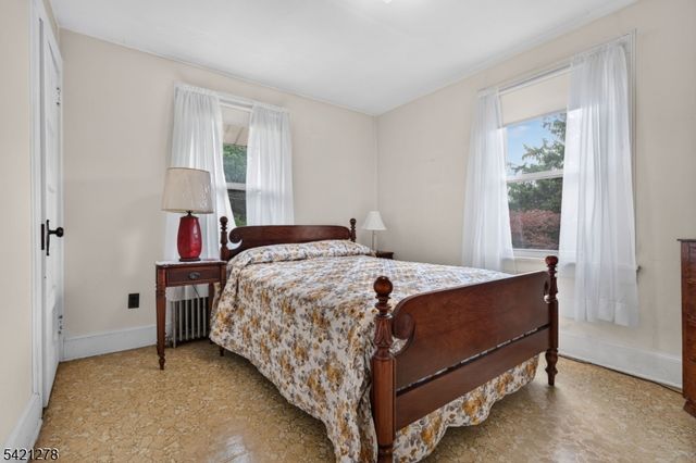 13 Johnson St, Scotch Plains Twp., NJ 07076