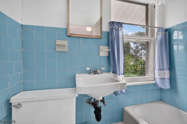 13 Johnson St, Scotch Plains Twp., NJ 07076