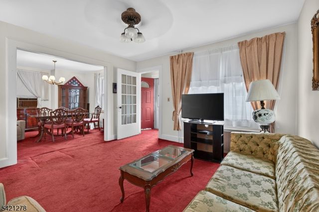 13 Johnson St, Scotch Plains Twp., NJ 07076