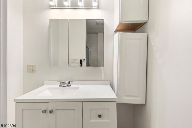 102 N 10Th St 2, Paterson City, NJ 07522