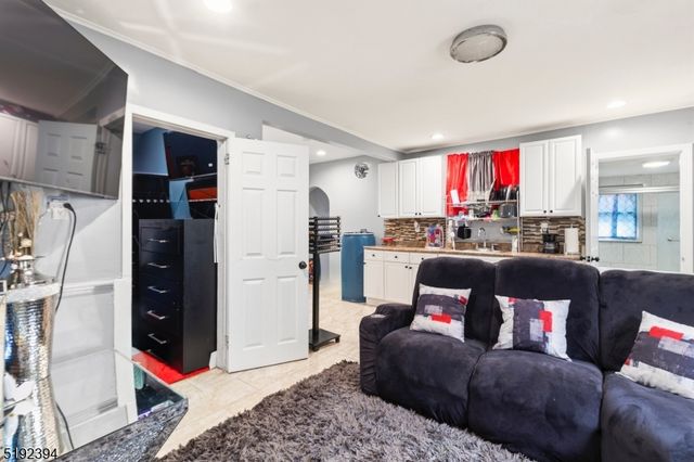 102 N 10Th St 2, Paterson City, NJ 07522