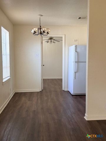 812 S 2nd Street, Killeen, TX 76541