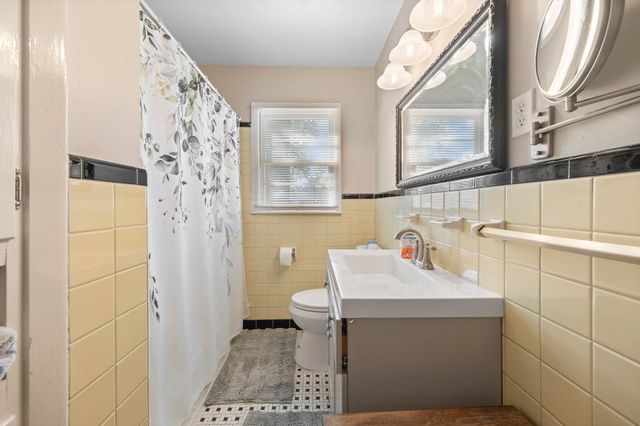 1435 W FLAMINGO DR, Memphis, TN 38117